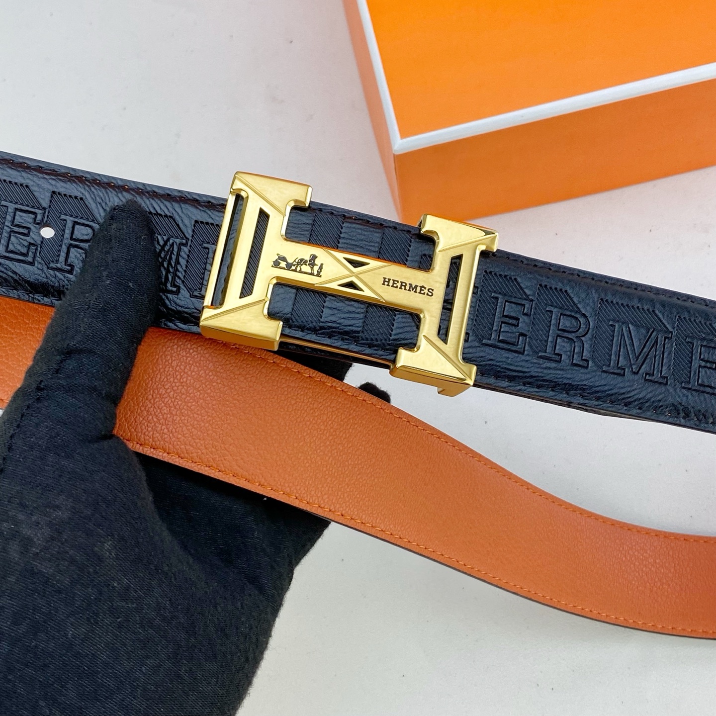 爱马仕💕 特种皮腰带系列 ，原厂五金精品不锈钢扣，手感柔软舒适 宽3.8CM。