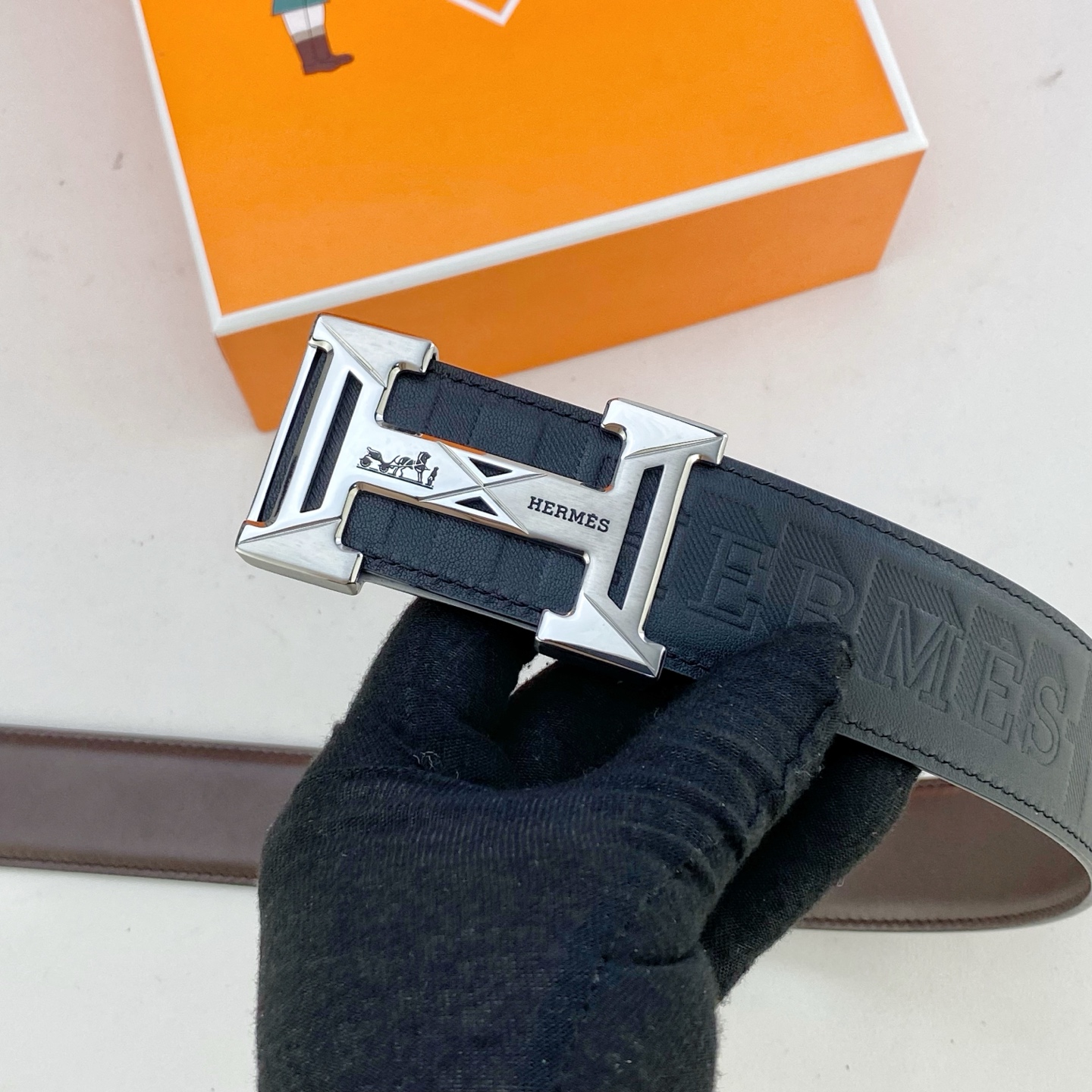 爱马仕💕 特种皮腰带系列 ，原厂五金精品不锈钢扣，手感柔软舒适 宽3.8CM。