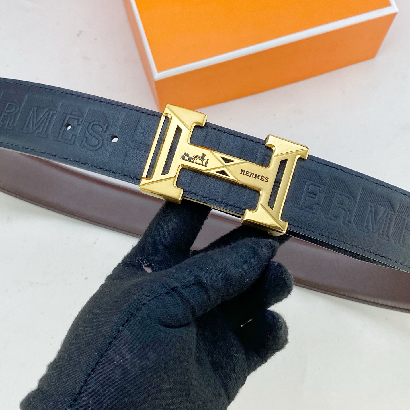 爱马仕💕 特种皮腰带系列 ，原厂五金精品不锈钢扣，手感柔软舒适 宽3.8CM。