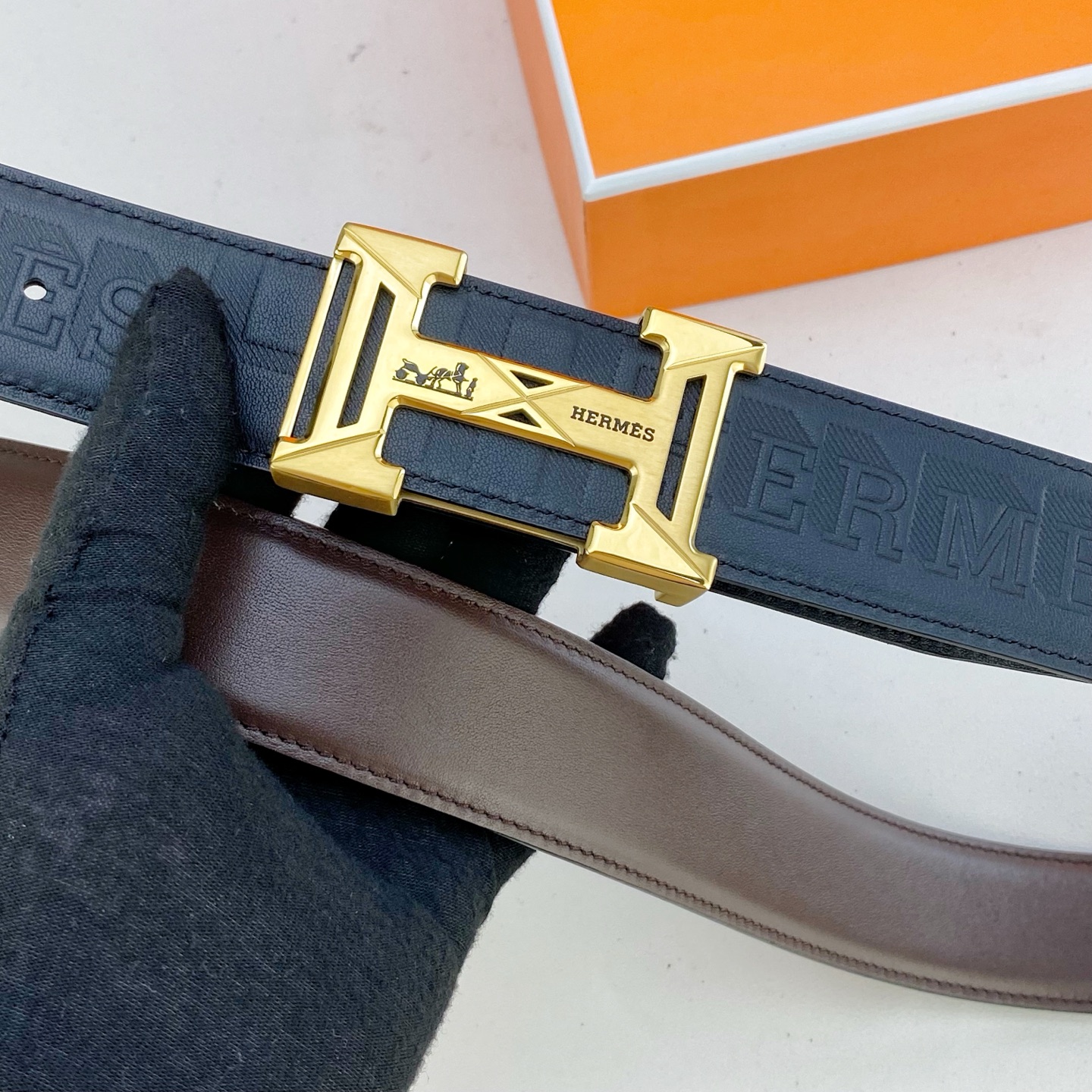 爱马仕💕 特种皮腰带系列 ，原厂五金精品不锈钢扣，手感柔软舒适 宽3.8CM。
