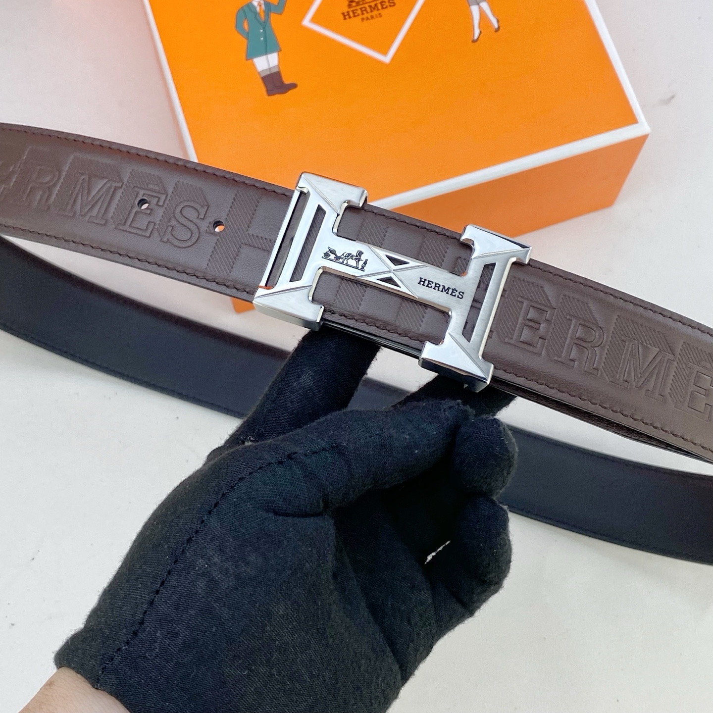 爱马仕💕 特种皮腰带系列 ，原厂五金精品不锈钢扣，手感柔软舒适 宽3.8CM。