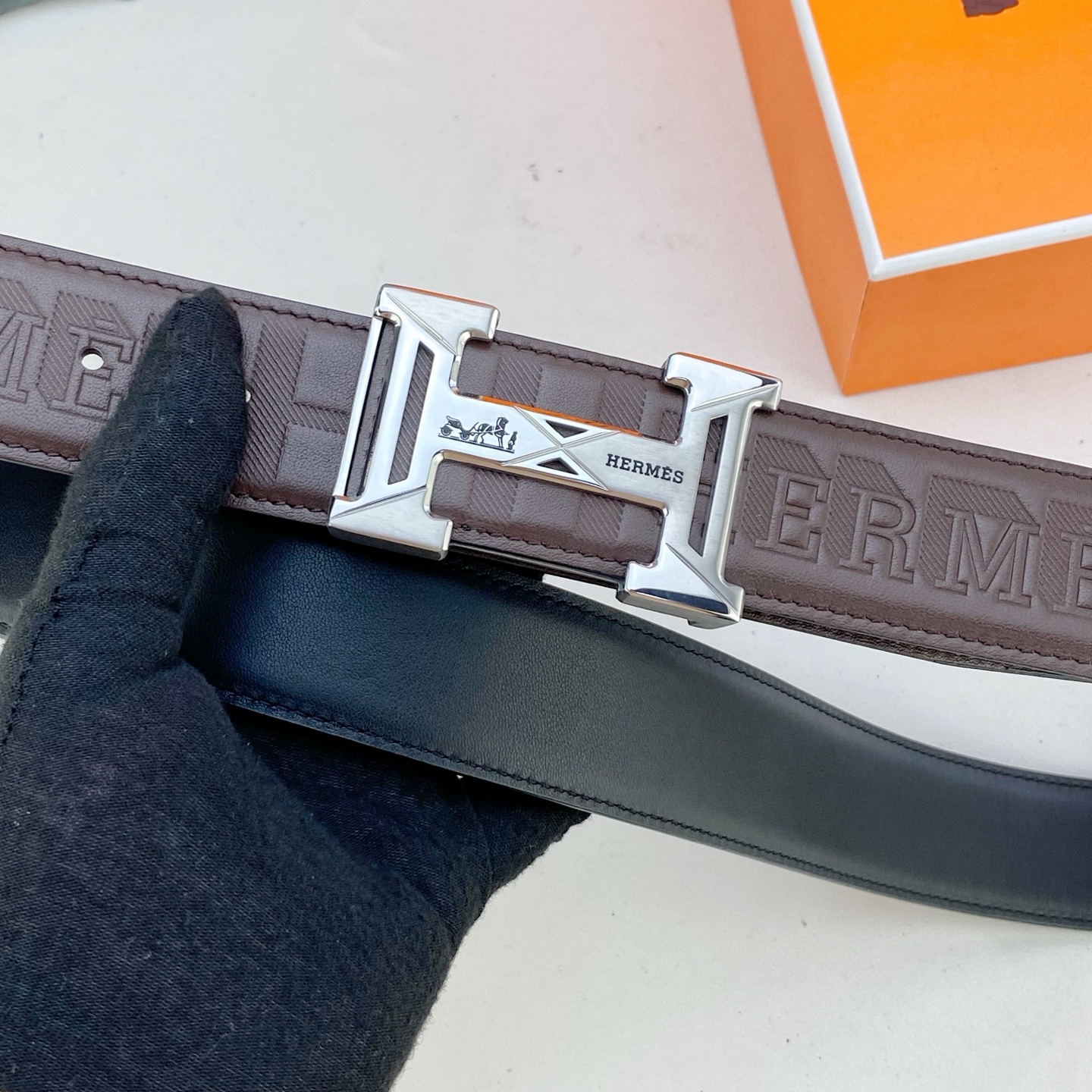 爱马仕💕 特种皮腰带系列 ，原厂五金精品不锈钢扣，手感柔软舒适 宽3.8CM。