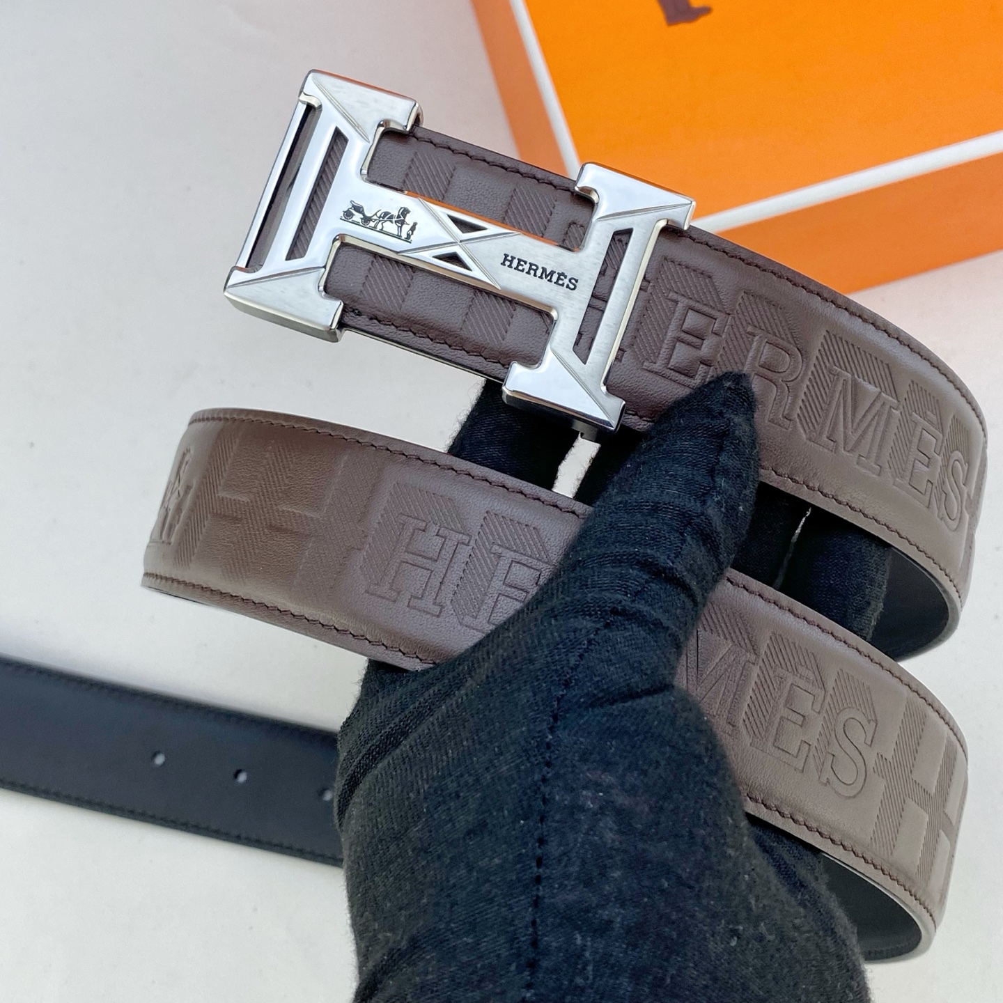 爱马仕💕 特种皮腰带系列 ，原厂五金精品不锈钢扣，手感柔软舒适 宽3.8CM。
