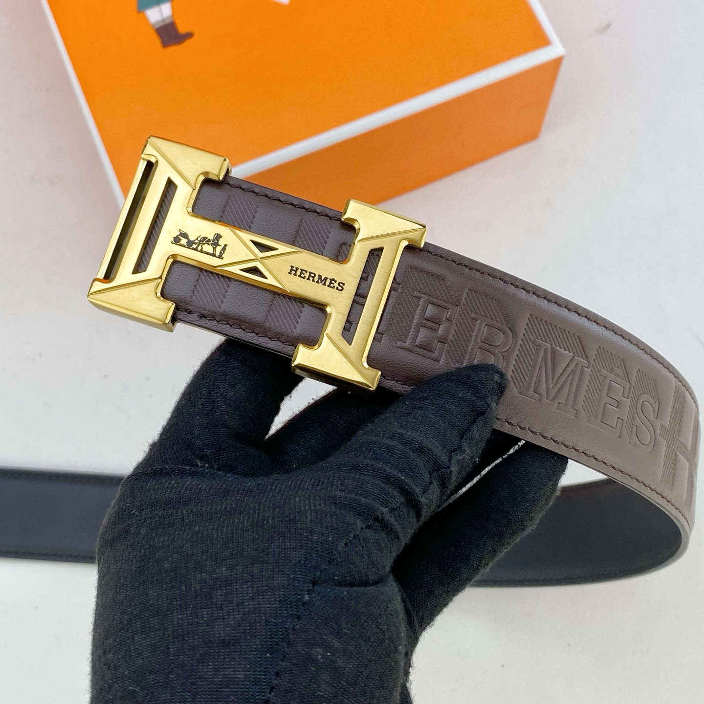 爱马仕💕 特种皮腰带系列 ，原厂五金精品不锈钢扣，手感柔软舒适 宽3.8CM。