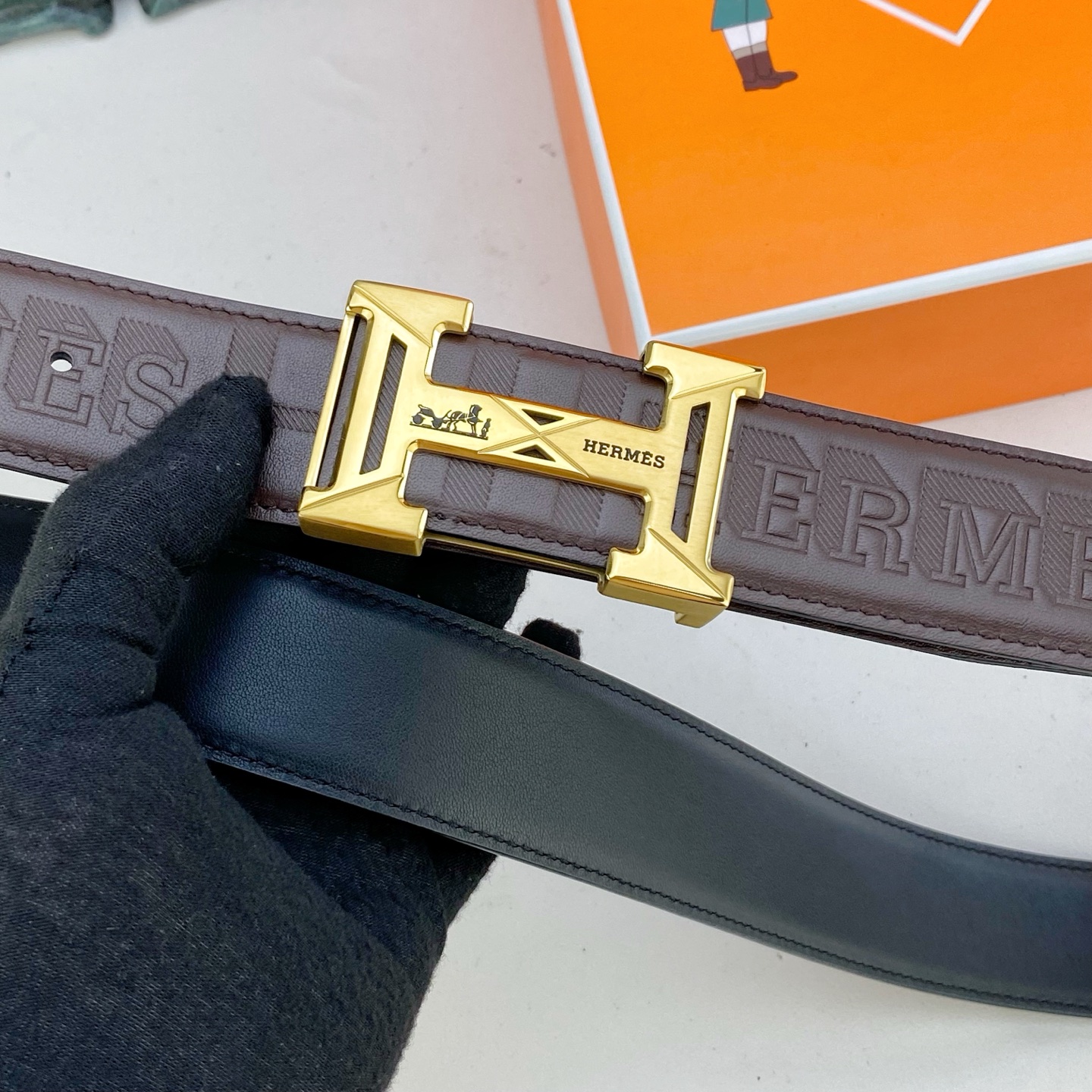 爱马仕💕 特种皮腰带系列 ，原厂五金精品不锈钢扣，手感柔软舒适 宽3.8CM。