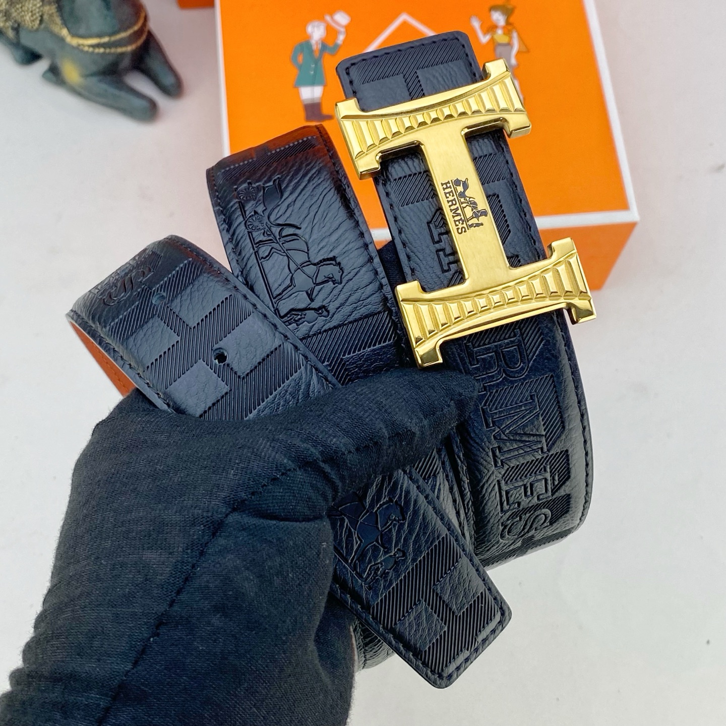 爱马仕💕 特种皮腰带系列 ，原厂五金精品不锈钢扣，手感柔软舒适 宽3.8CM。
