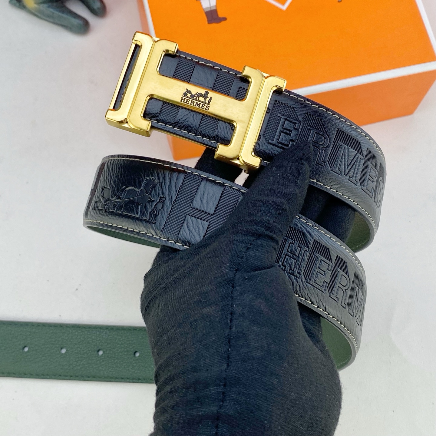 爱马仕💕 特种皮腰带系列 ，原厂五金精品不锈钢扣，手感柔软舒适 宽3.8CM。