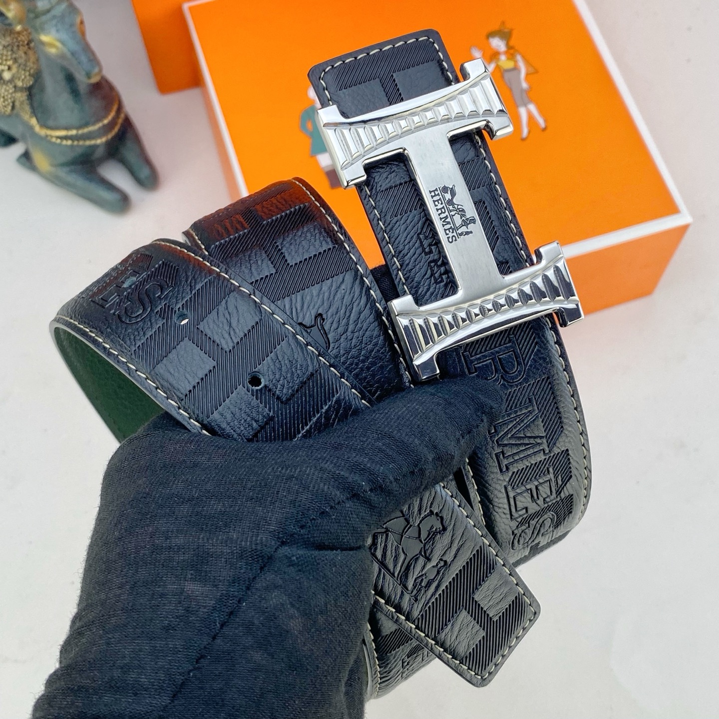 爱马仕💕 特种皮腰带系列 ，原厂五金精品不锈钢扣，手感柔软舒适 宽3.8CM。