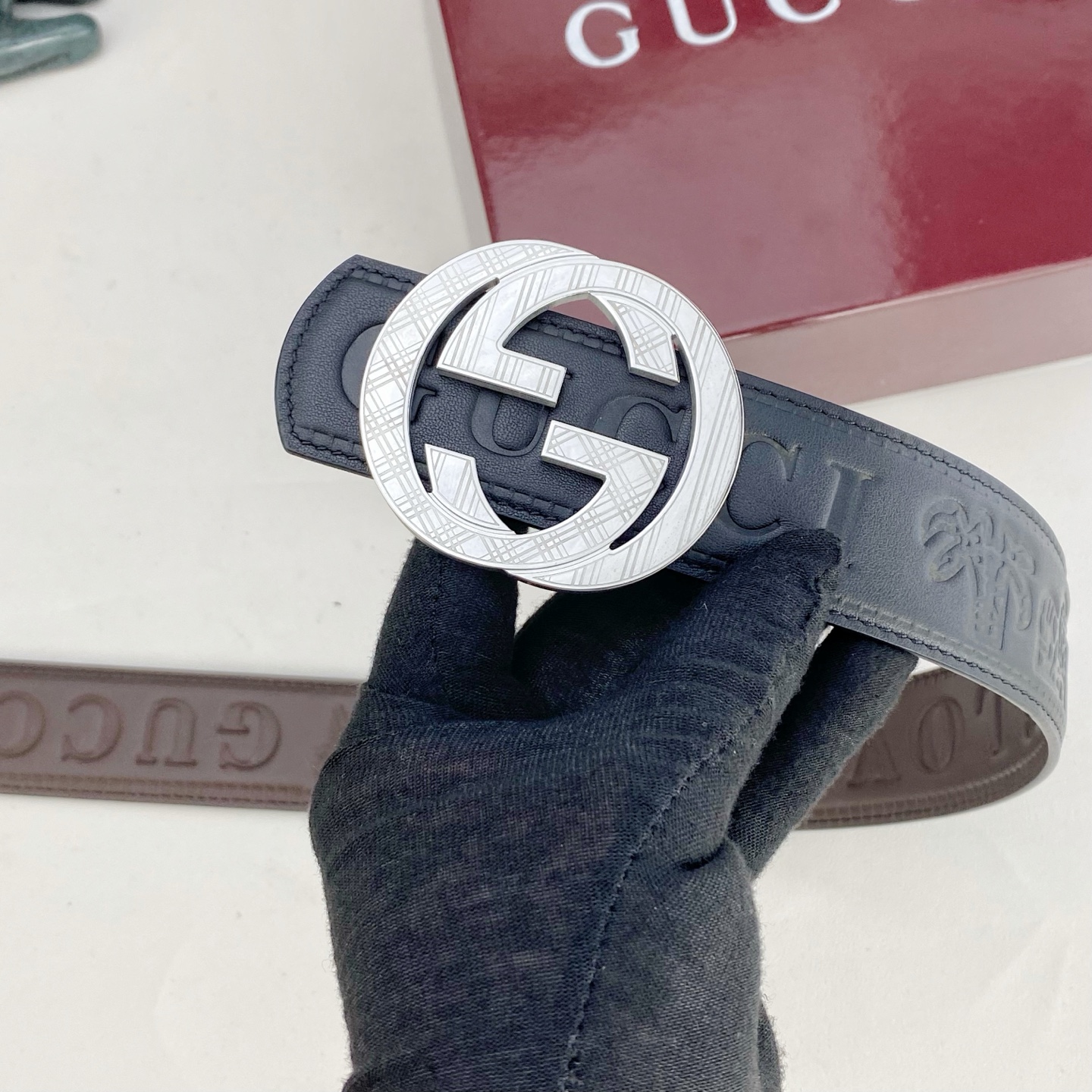 古奇💕 特种皮腰带系列 ，原厂五金精品不锈钢扣，手感柔软舒适 宽3.8CM。