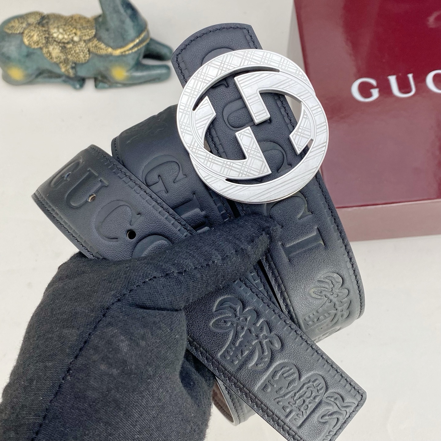 古奇💕 特种皮腰带系列 ，原厂五金精品不锈钢扣，手感柔软舒适 宽3.8CM。