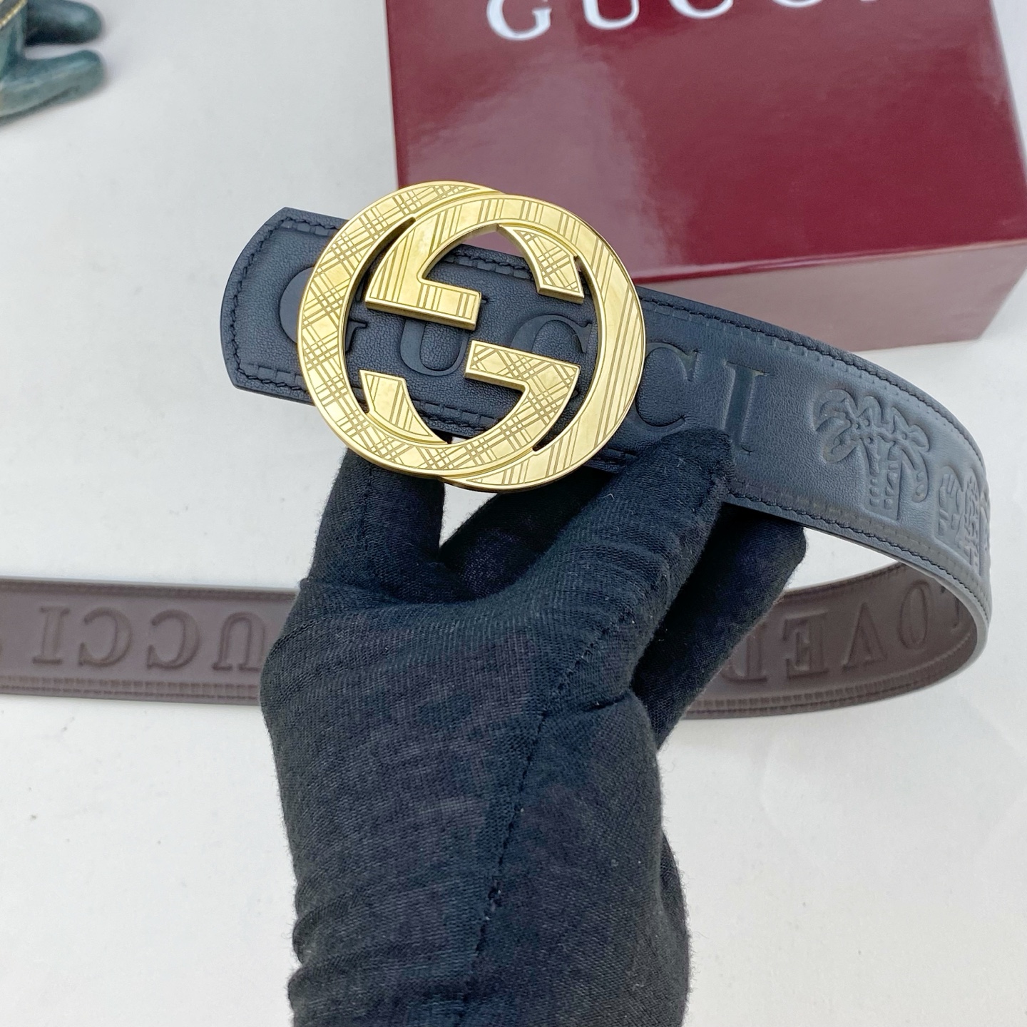 古奇💕 特种皮腰带系列 ，原厂五金精品不锈钢扣，手感柔软舒适 宽3.8CM。