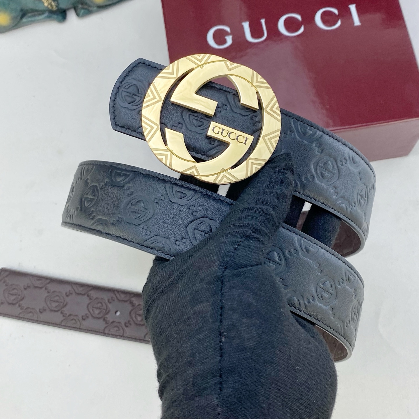 古奇💕 特种皮腰带系列 ，原厂五金精品不锈钢扣，手感柔软舒适 宽3.8CM。