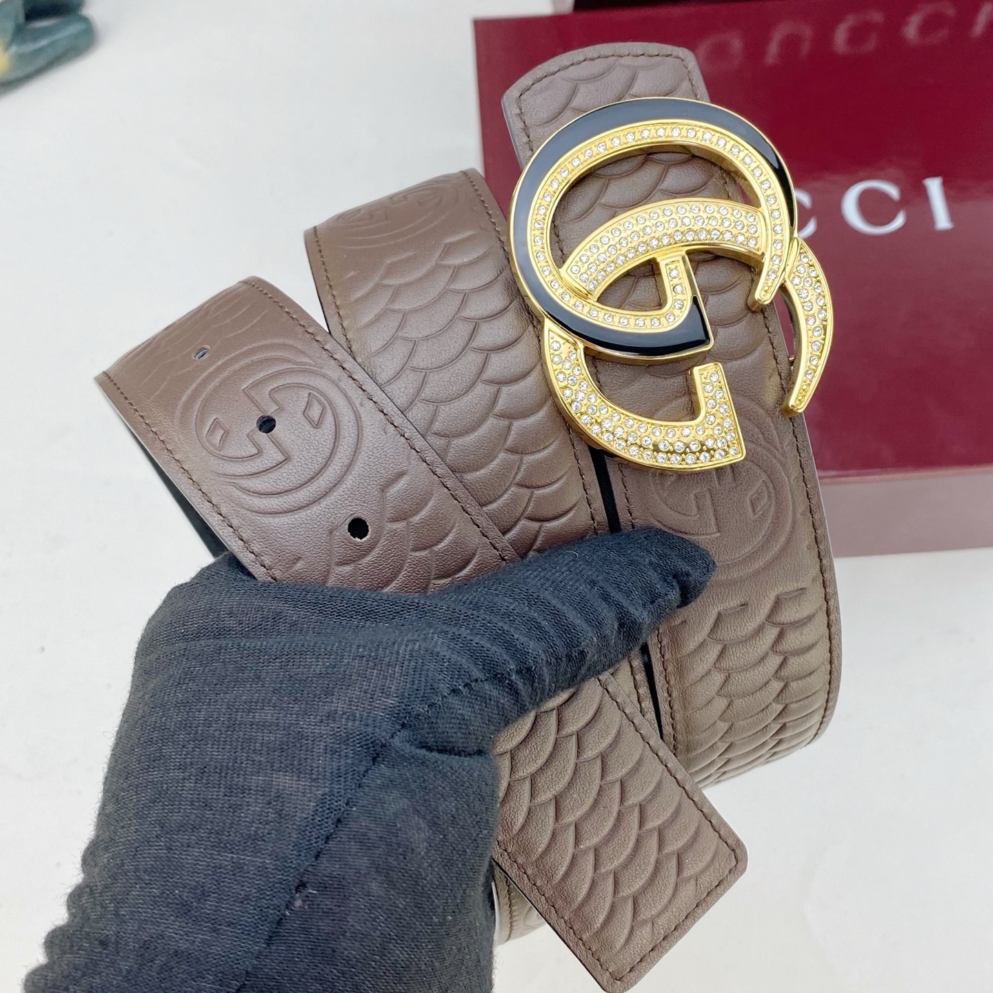古奇💕 特种皮腰带系列 ，原厂五金精品不锈钢钻扣，手感柔软舒适 宽3.8CM。