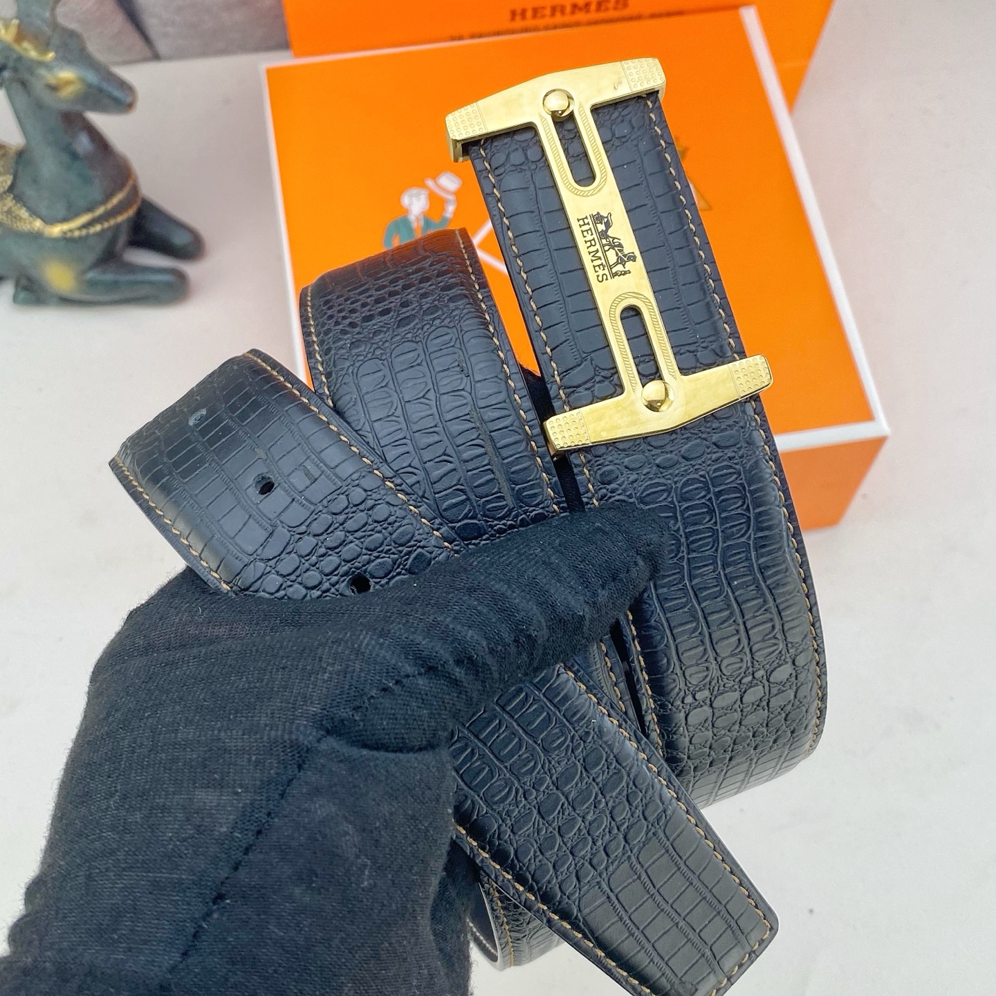 爱马仕💕 特种皮腰带系列 ，原厂五金精品不锈钢扣，手感柔软舒适 宽3.8CM。