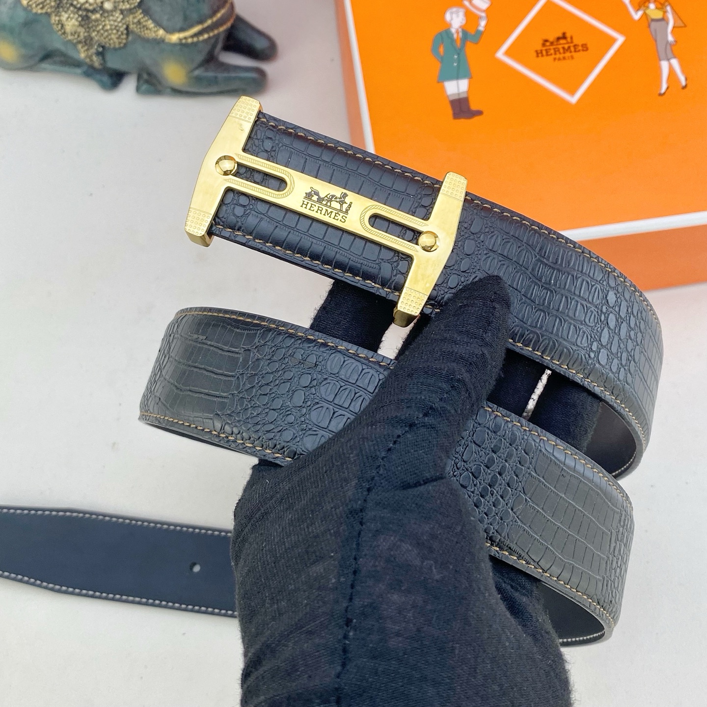 爱马仕💕 特种皮腰带系列 ，原厂五金精品不锈钢扣，手感柔软舒适 宽3.8CM。