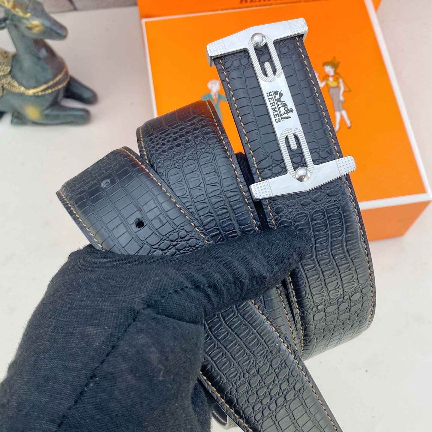 爱马仕💕 特种皮腰带系列 ，原厂五金精品不锈钢扣，手感柔软舒适 宽3.8CM。
