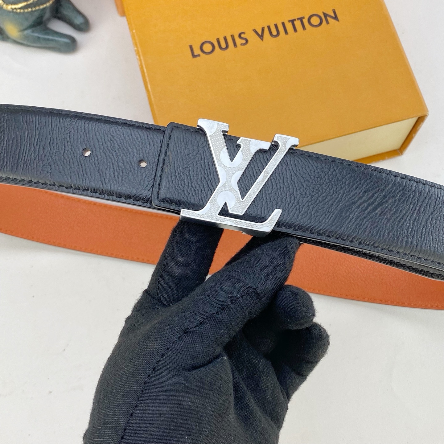 LV💕 特种皮腰带系列 ，原厂五金精品不锈钢钻扣，手感柔软舒适 宽3.8CM。