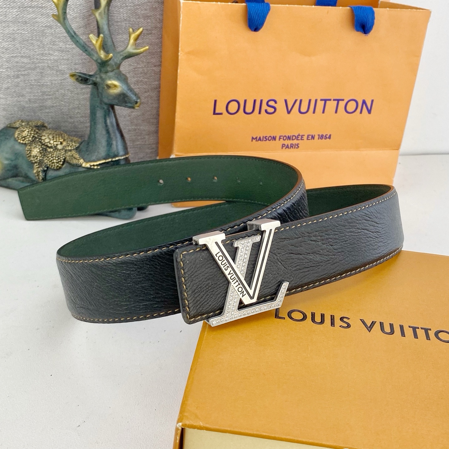 LV💕 特种皮腰带系列 ，原厂五金精品不锈钢钻💎扣，手感柔软舒适 宽3.8CM。