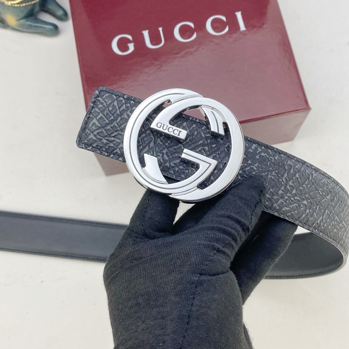 古奇💕 特种皮腰带系列 ，原厂五金精品不锈钢扣，手感柔软舒适 宽3.8CM。