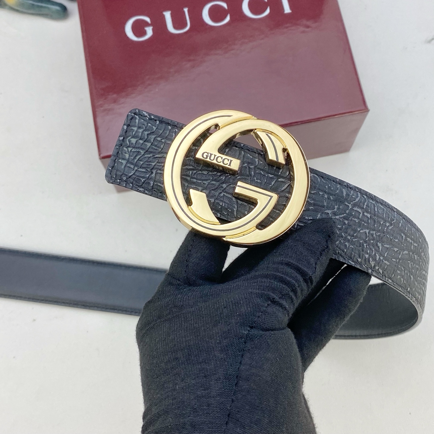 古奇💕 特种皮腰带系列 ，原厂五金精品不锈钢扣，手感柔软舒适 宽3.8CM。