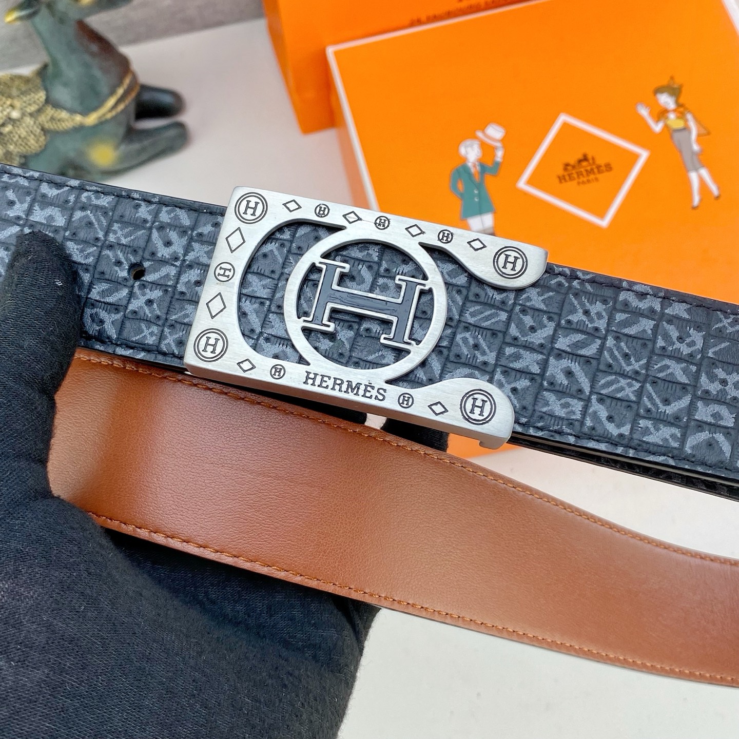 爱马仕💕 特种皮腰带系列 ，原厂五金精品不锈钢扣，手感柔软舒适 宽3.8CM。
