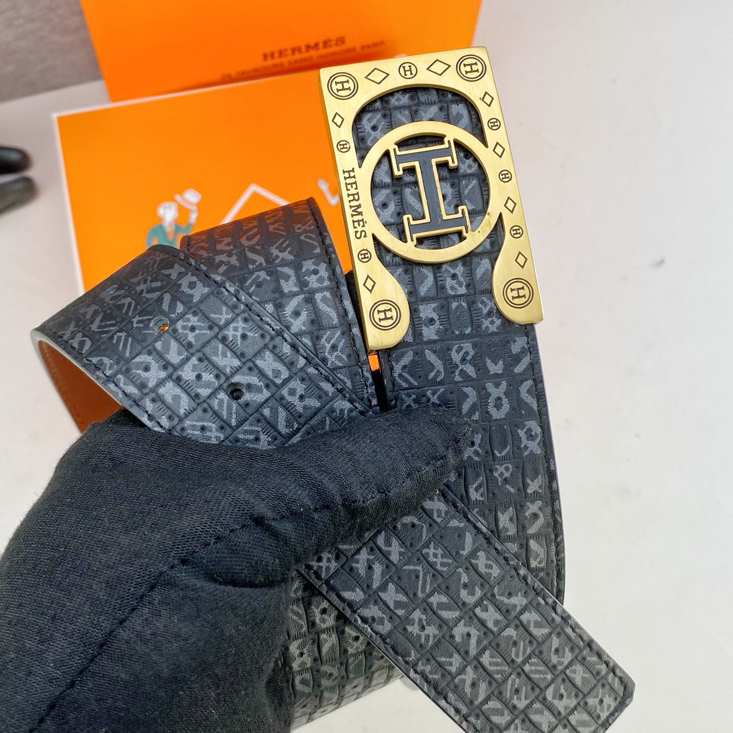 爱马仕💕 特种皮腰带系列 ，原厂五金精品不锈钢扣，手感柔软舒适 宽3.8CM。