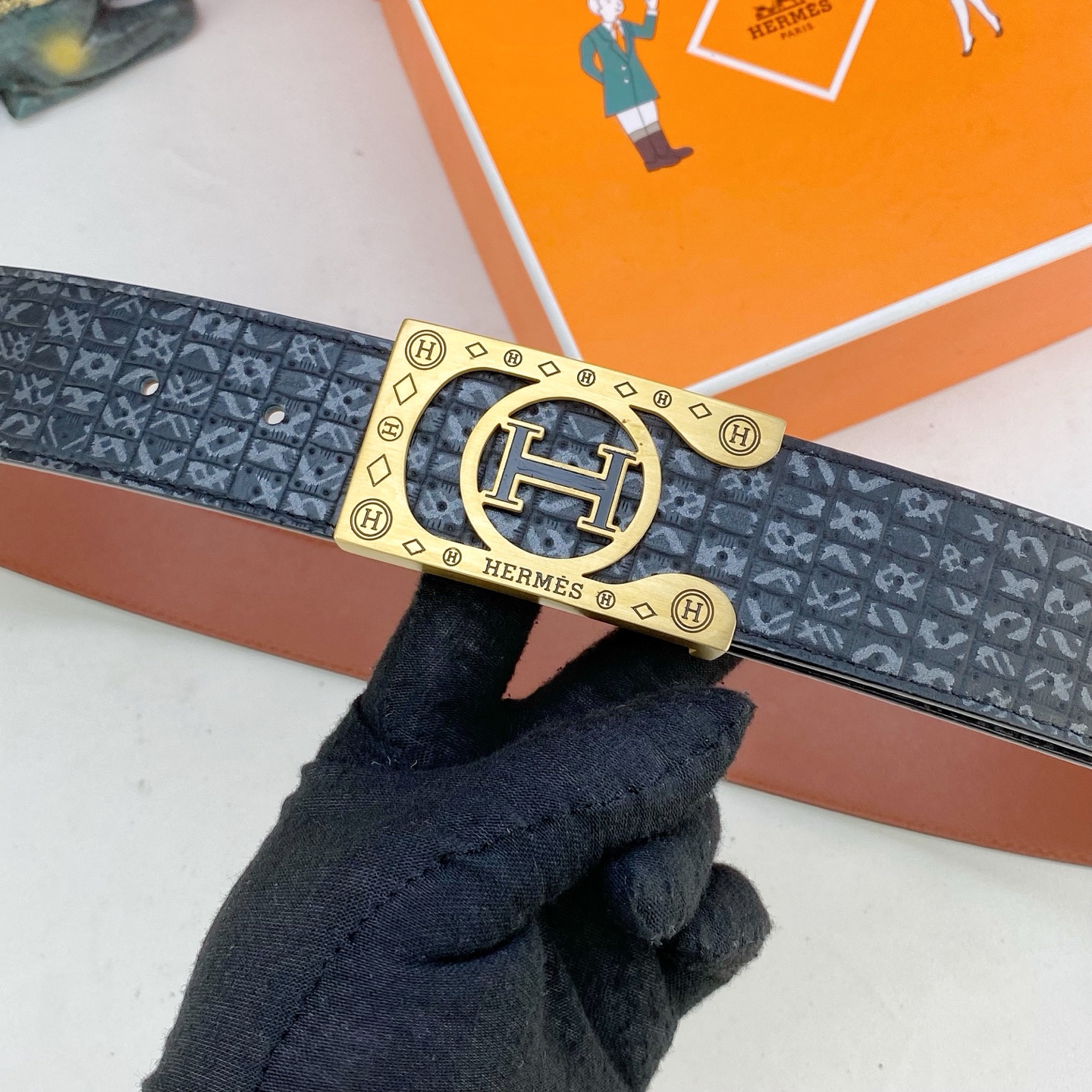爱马仕💕 特种皮腰带系列 ,原厂五金精品不锈钢扣,手感柔软舒适 宽3.8CM。 爱马仕💕 特种皮腰带系列 ,原厂五金精品不锈钢扣,手感柔软舒适 宽3.8CM。