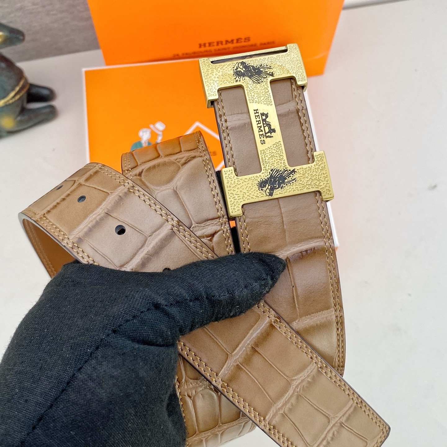 爱马仕💕 特种皮腰带系列 ，原厂五金精品不锈钢扣，手感柔软舒适 宽3.8CM。