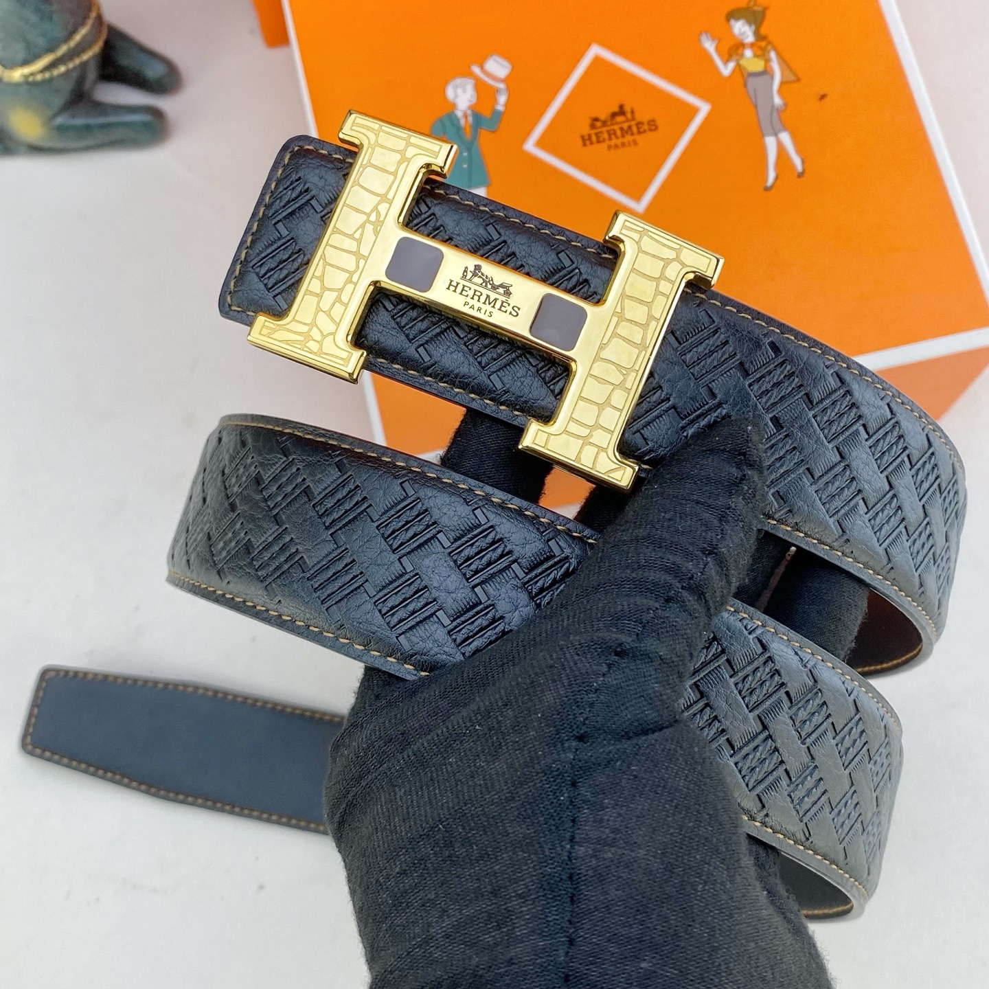 爱马仕💕 特种皮腰带系列 ，原厂五金精品不锈钢扣，手感柔软舒适 宽3.8CM。