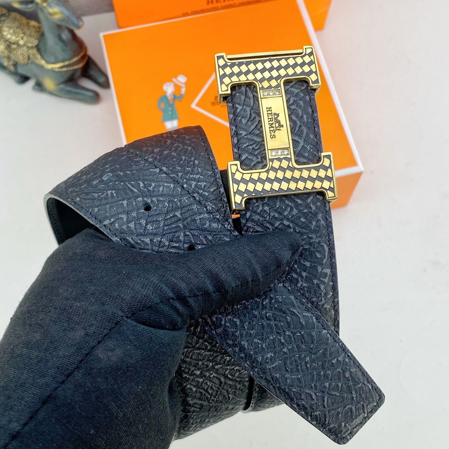 爱马仕💕 特种皮腰带系列 ，原厂五金精品不锈钢钻💎扣，手感柔软舒适 宽3.8CM。