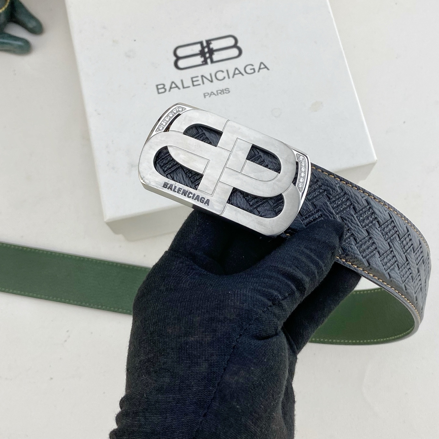 巴黎世家💕 特种皮腰带系列 ，原厂五金精品不锈钢钻💎扣，手感柔软舒适 宽3.8CM。