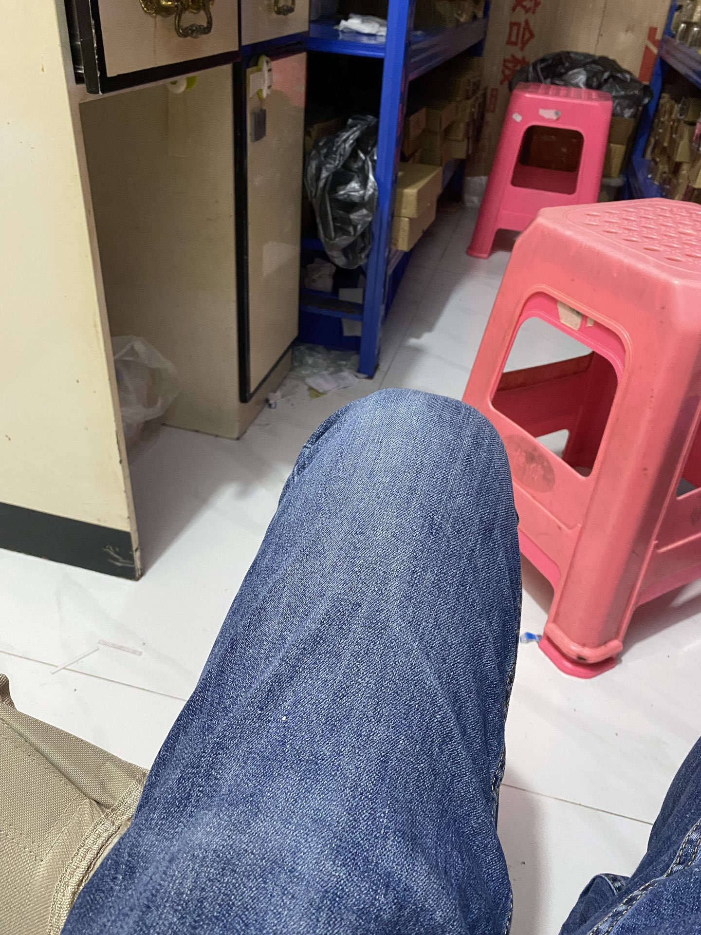 巴黎世家💕 特种皮腰带系列 ，原厂五金精品不锈钢钻💎扣，手感柔软舒适 宽3.8CM。