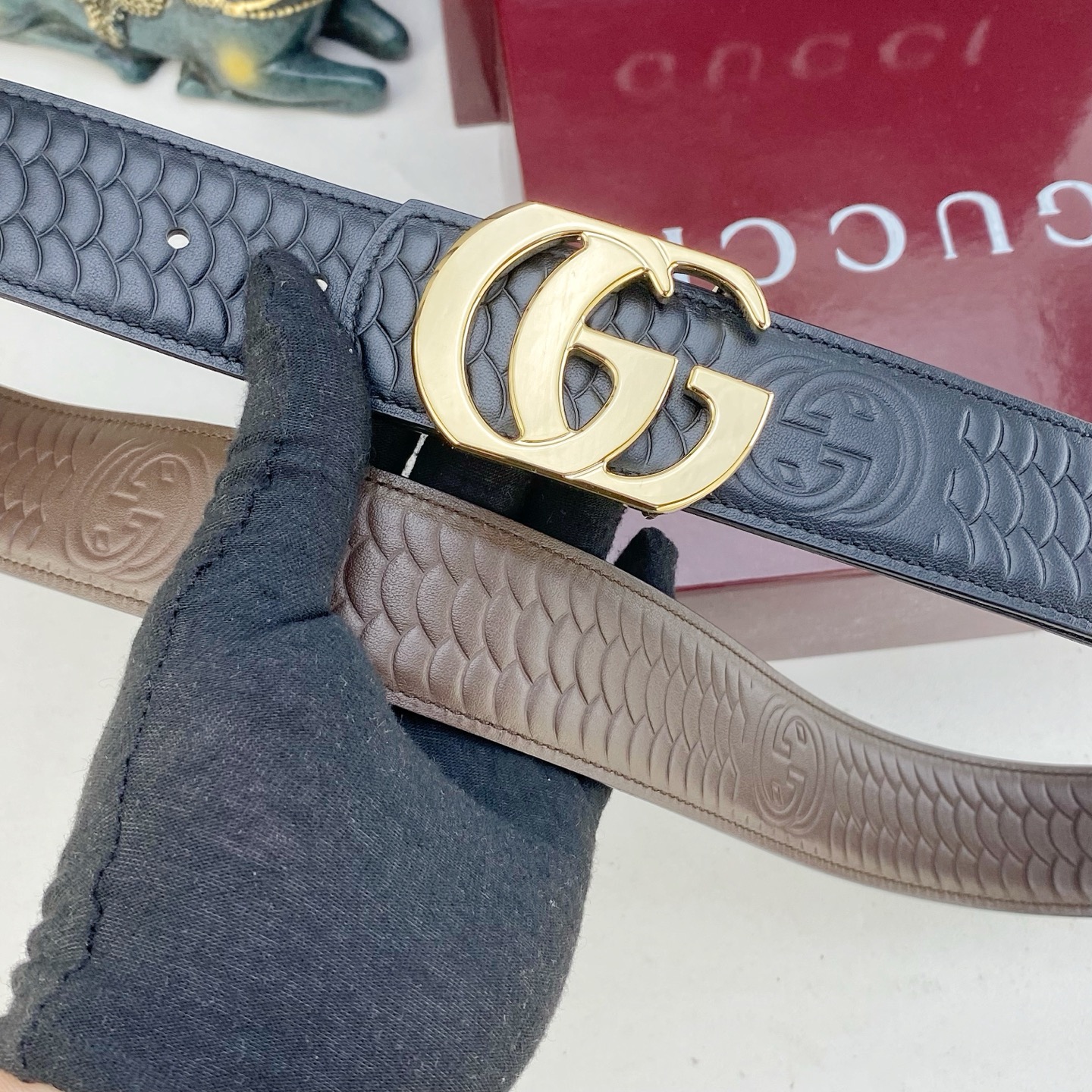 古奇💕 特种皮腰带系列 ，原厂五金精品不锈钢扣，手感柔软舒适 宽3.8CM。