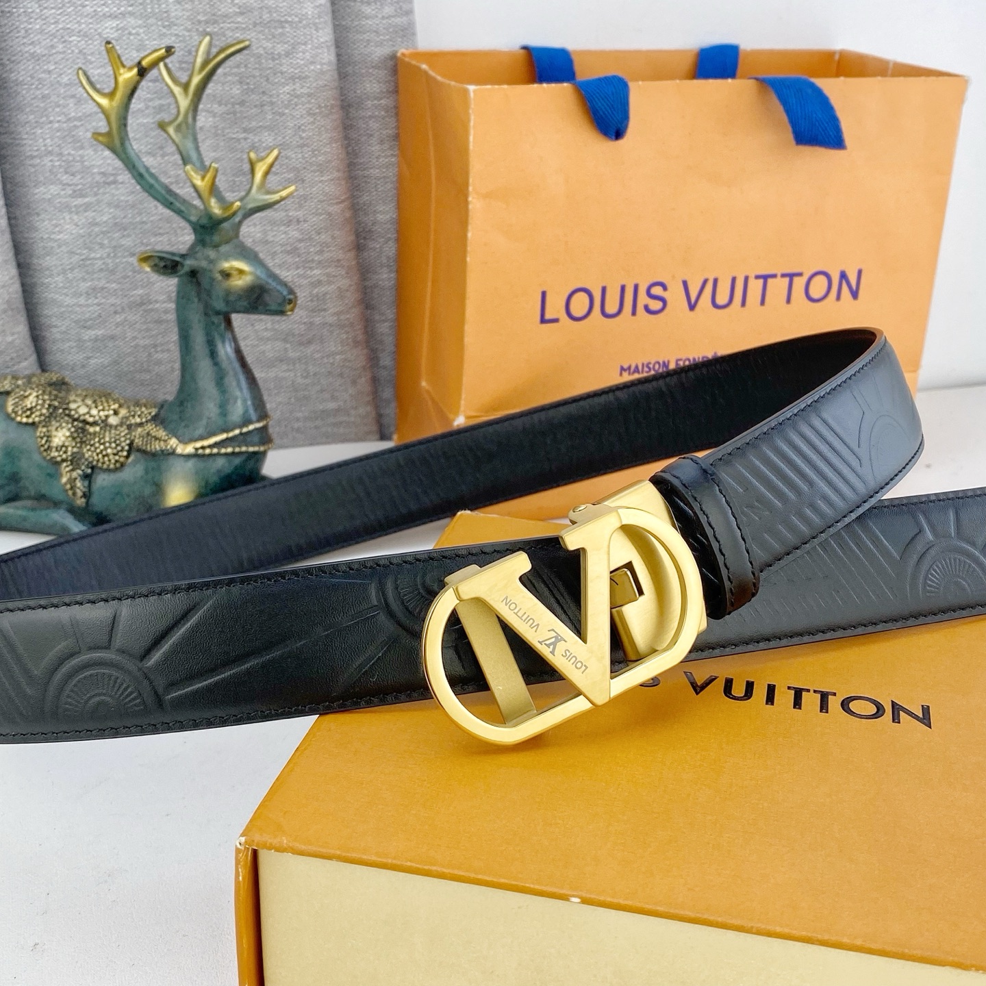LV💕 特种皮腰带自动带系列 ，原厂五金精品不锈钢扣，手感柔软舒适 宽3.5CM。
