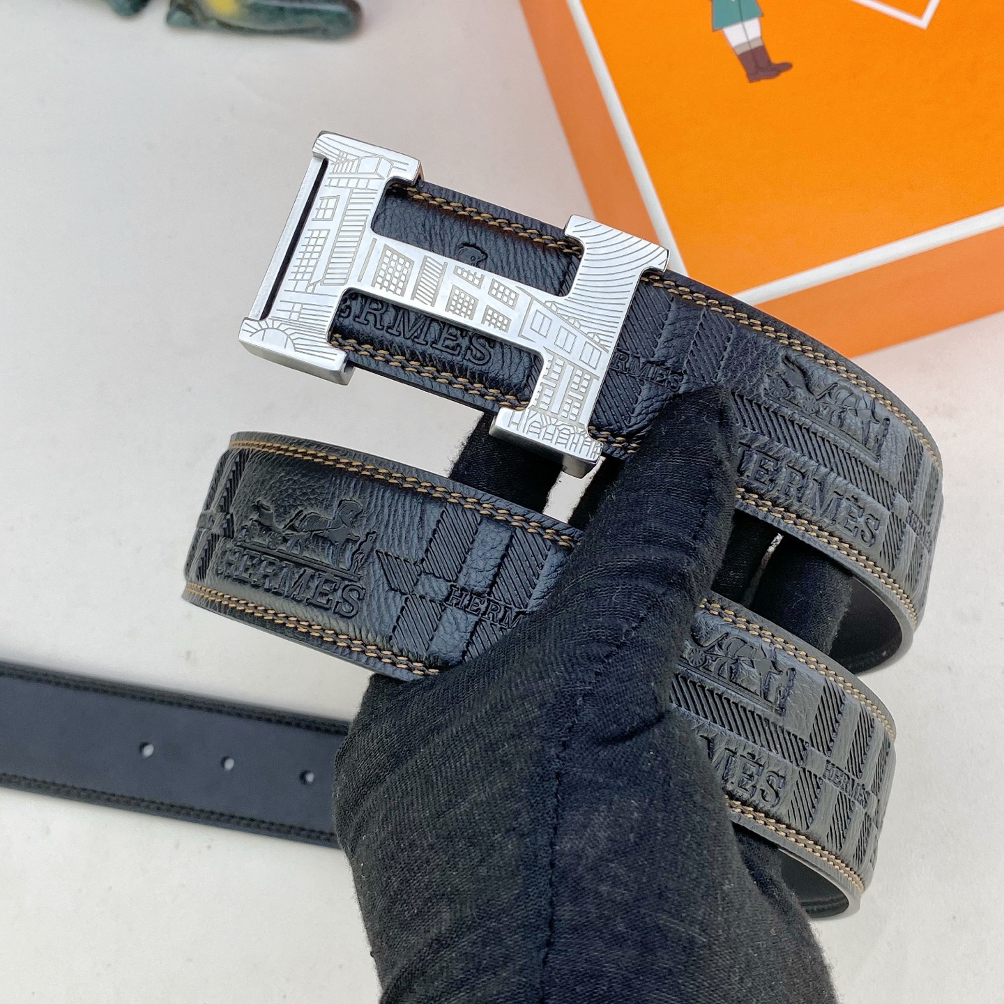 爱马仕💕 特种皮腰带系列 ，原厂五金精品不锈钢扣，手感柔软舒适 宽3.8CM。