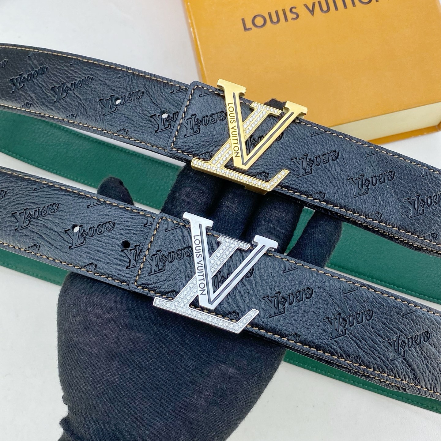 LV💕 特种皮腰带系列 ，原厂五金精品不锈钢钻💎扣，手感柔软舒适 宽3.8CM。