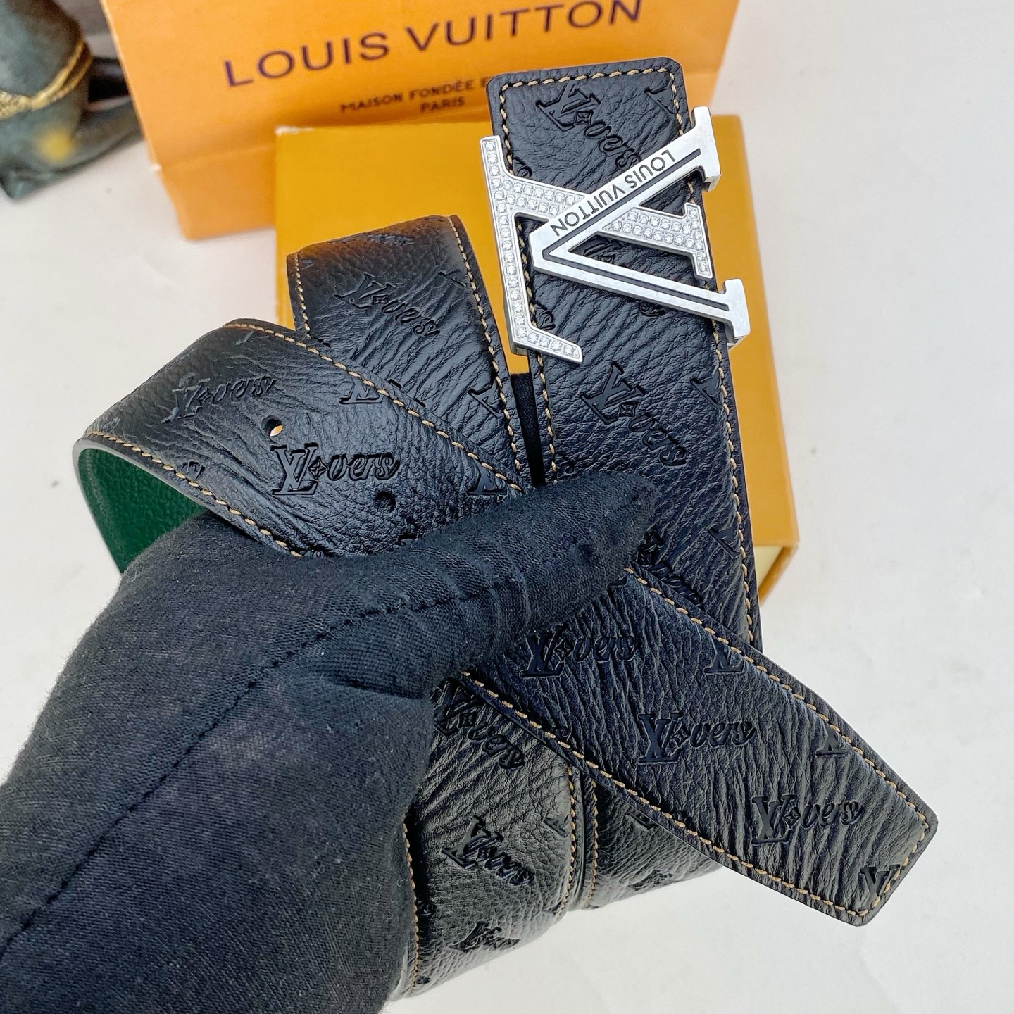 LV💕 特种皮腰带系列 ，原厂五金精品不锈钢钻💎扣，手感柔软舒适 宽3.8CM。