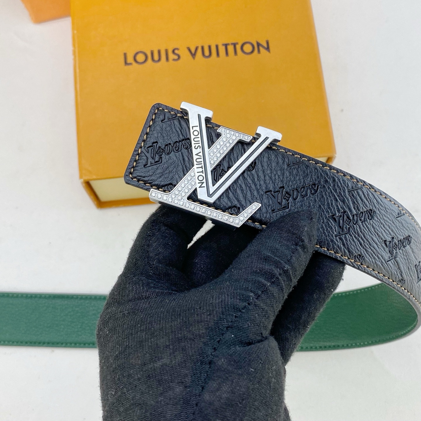 LV💕 特种皮腰带系列 ，原厂五金精品不锈钢钻💎扣，手感柔软舒适 宽3.8CM。