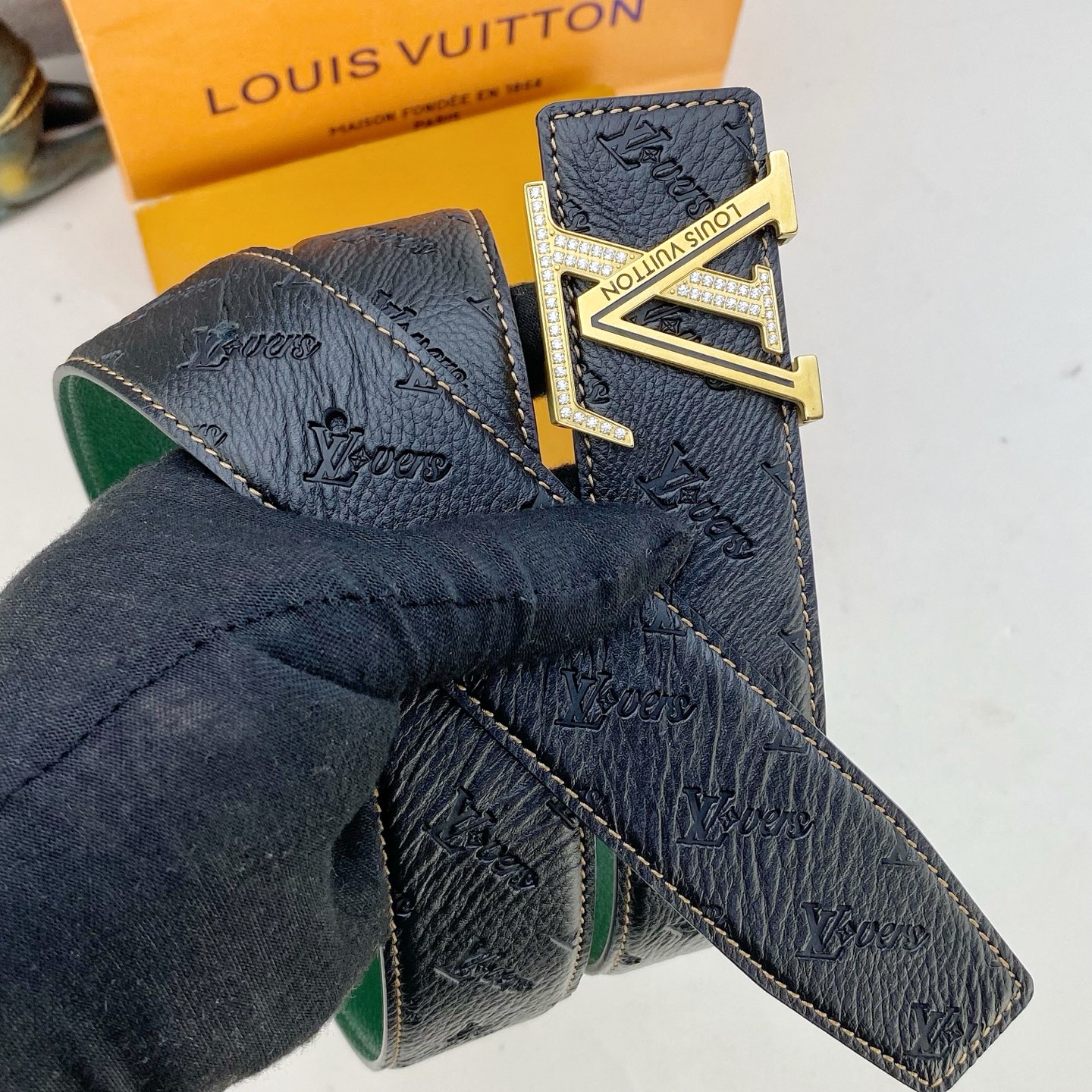 LV💕 特种皮腰带系列 ，原厂五金精品不锈钢钻💎扣，手感柔软舒适 宽3.8CM。