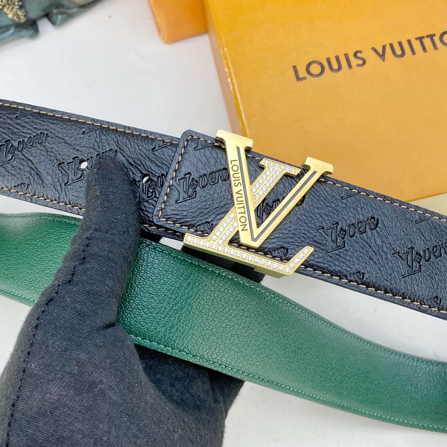 LV💕 特种皮腰带系列 ，原厂五金精品不锈钢钻💎扣，手感柔软舒适 宽3.8CM。
