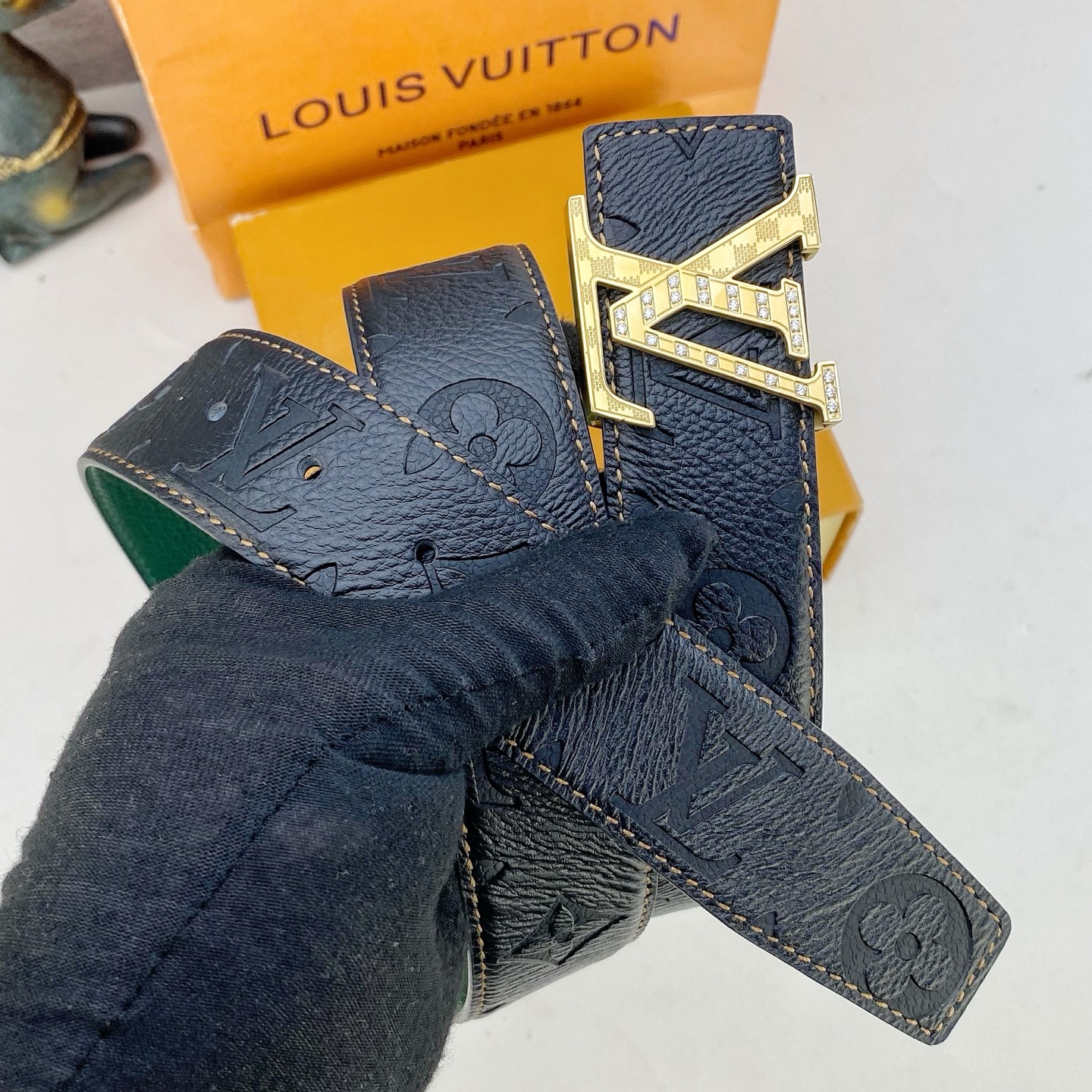 LV💕 特种皮腰带系列 ，原厂五金精品不锈钢钻💎扣，手感柔软舒适 宽3.8CM。