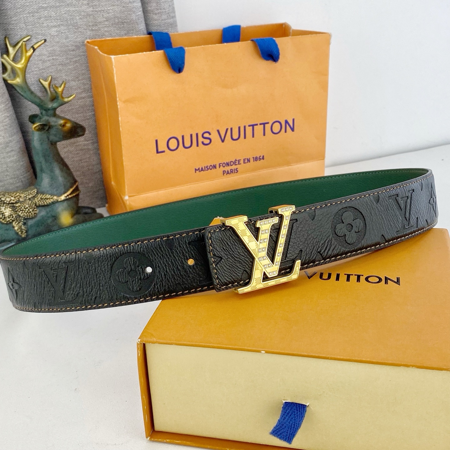 LV💕 特种皮腰带系列 ，原厂五金精品不锈钢钻💎扣，手感柔软舒适 宽3.8CM。