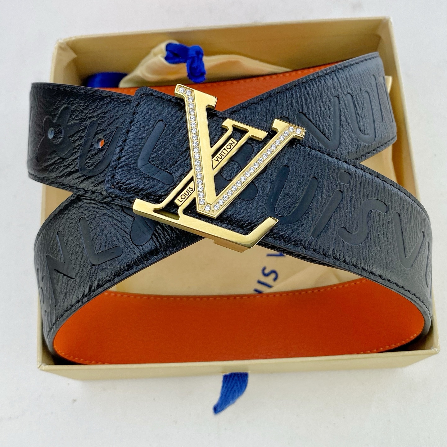 LV💕 特种皮腰带系列 ，原厂五金精品不锈钢钻💎扣，手感柔软舒适 宽3.8CM。