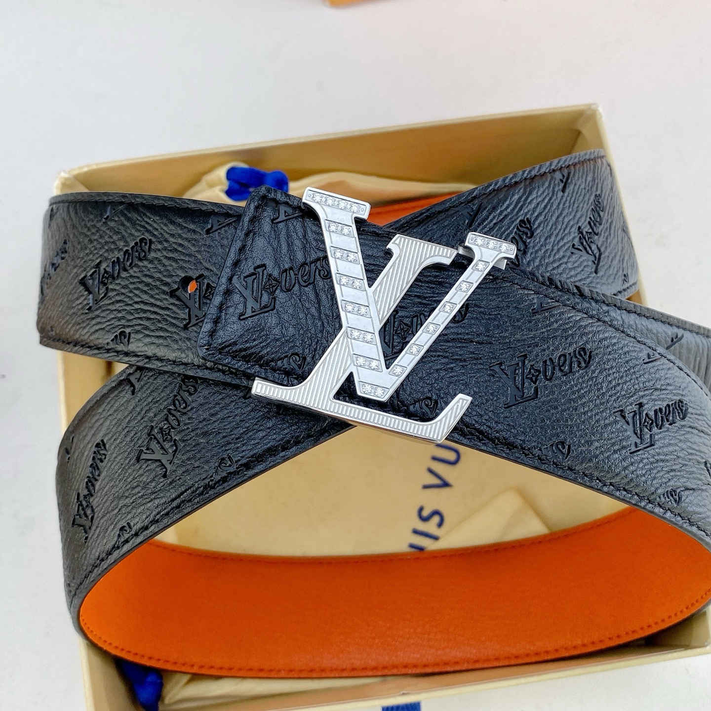 LV💕 特种皮腰带系列 ，原厂五金精品不锈钢钻💎扣，手感柔软舒适 宽3.8CM。