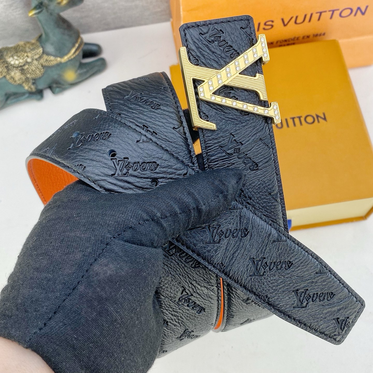 LV💕 特种皮腰带系列 ，原厂五金精品不锈钢钻💎扣，手感柔软舒适 宽3.8CM。