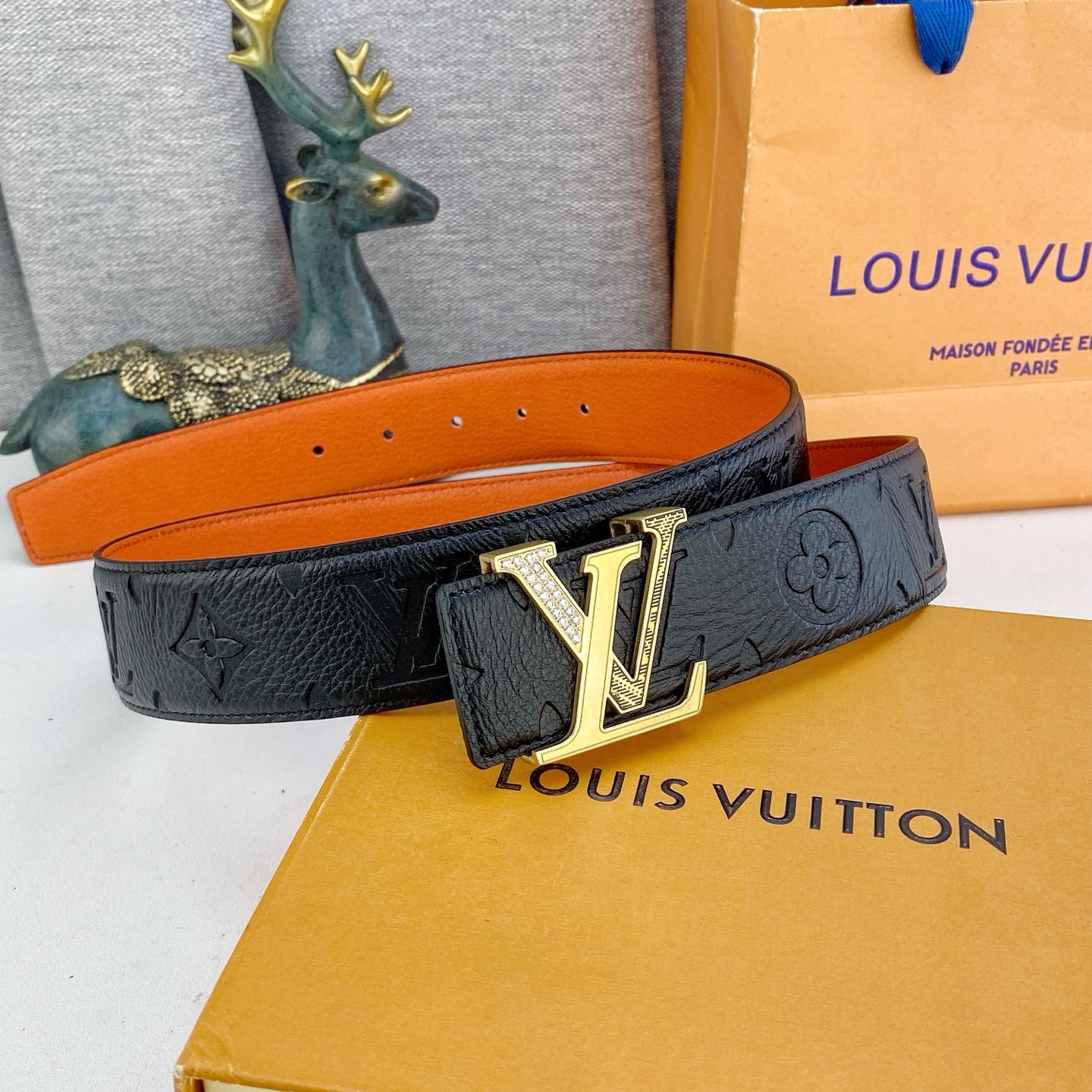 LV💕 特种皮腰带系列 ，原厂五金精品不锈钢钻💎扣，手感柔软舒适 宽3.8CM。