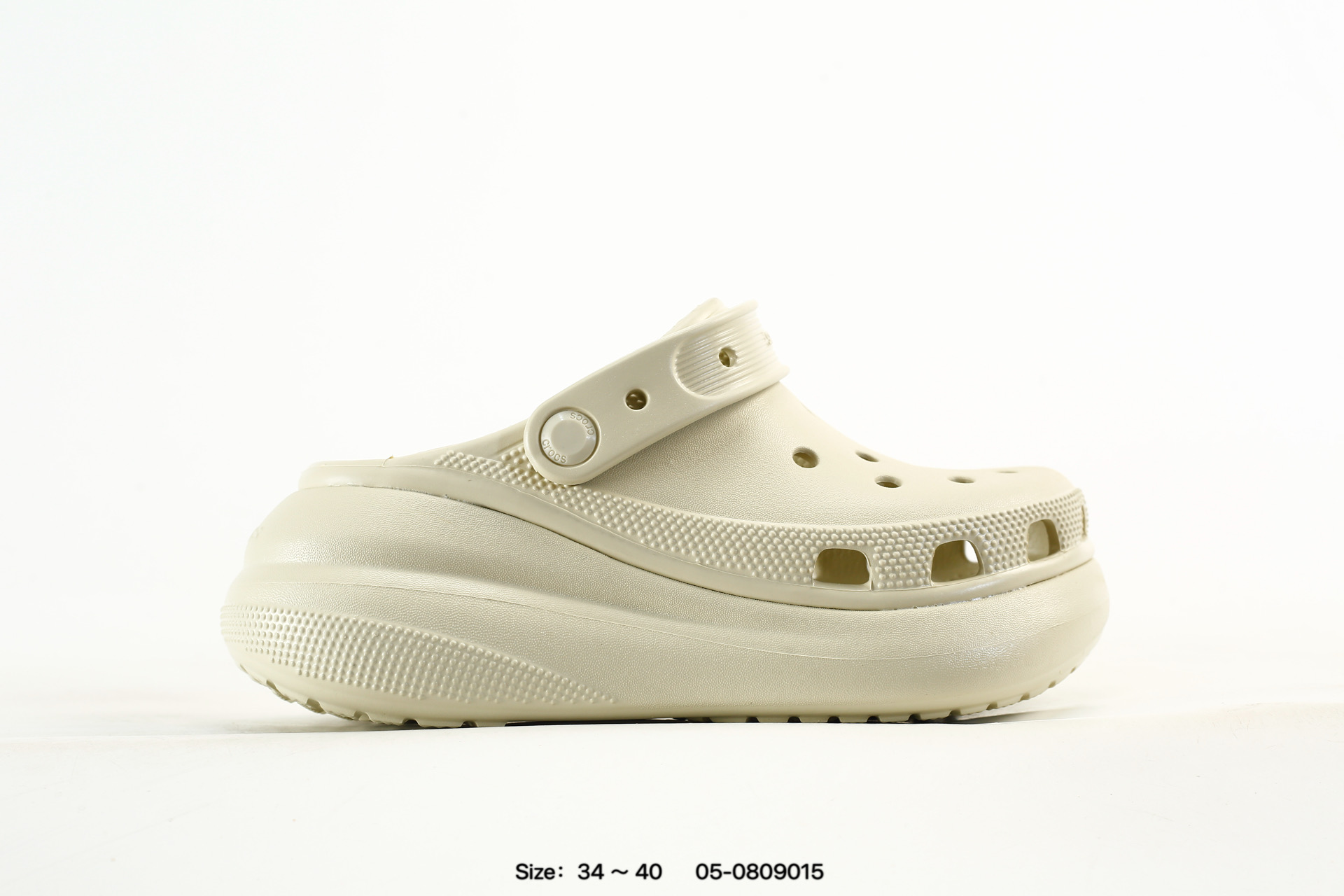 Crocs Classic Platform Clog – 05-0809015