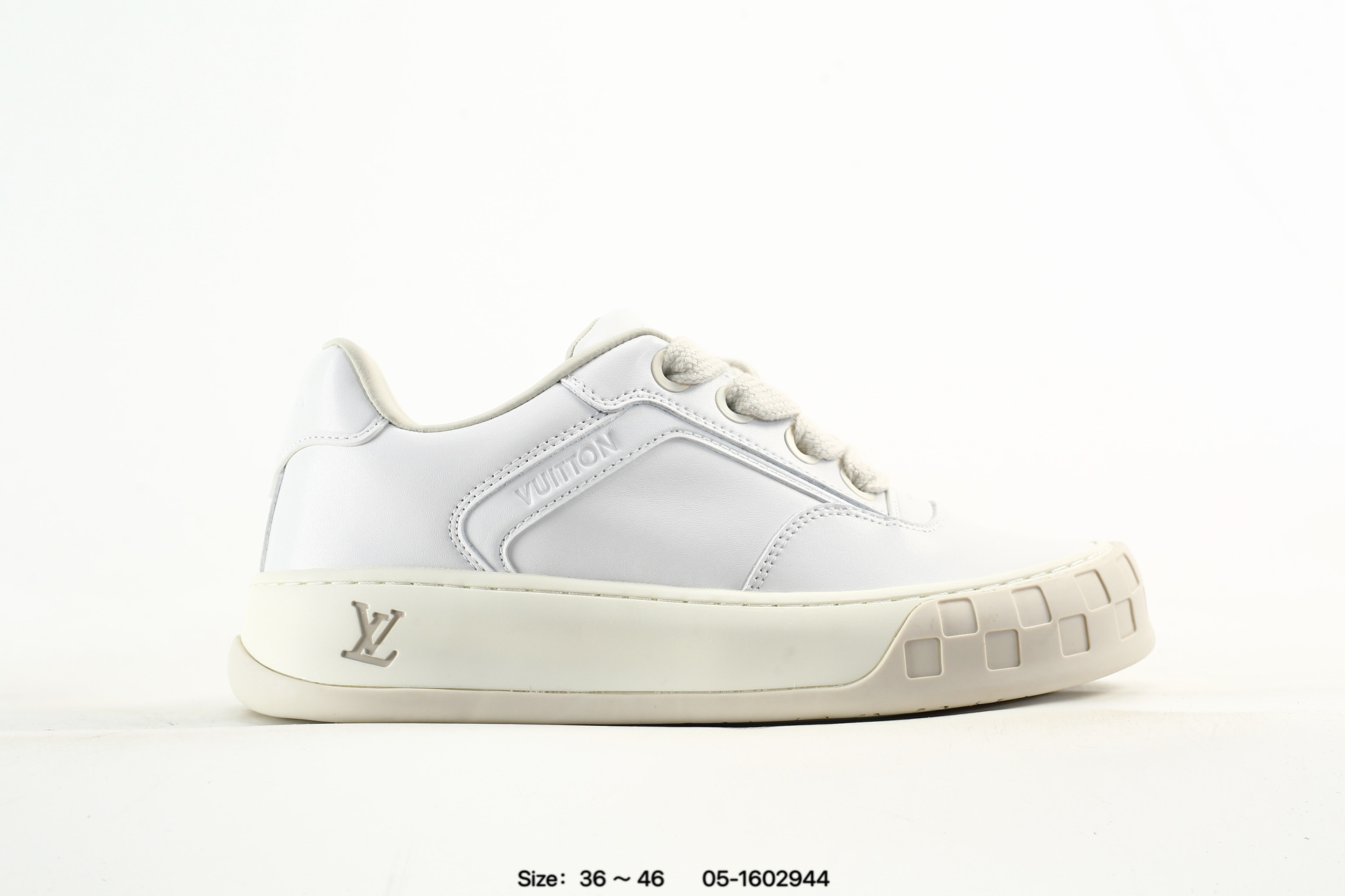 Louis Vuitton Tilted – 05-1602944