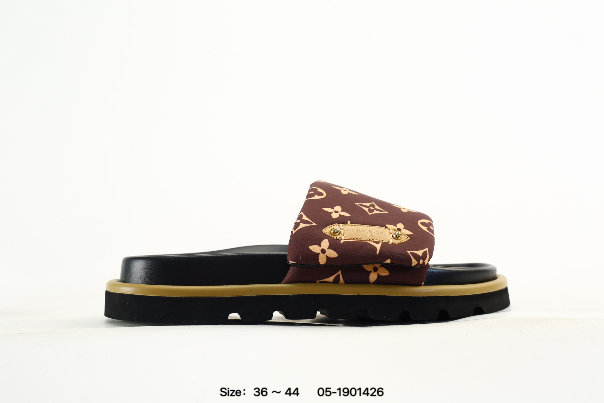 Louis Vuitton Pool Pillow Comfort – 05-1901426