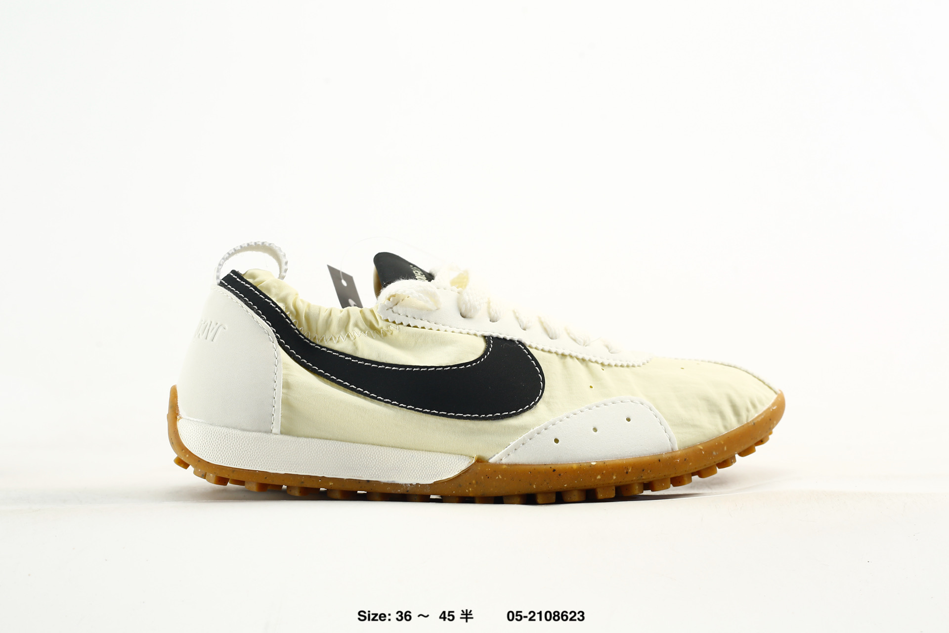 Jacquemus x Nike Jacumoon – HV8547-700